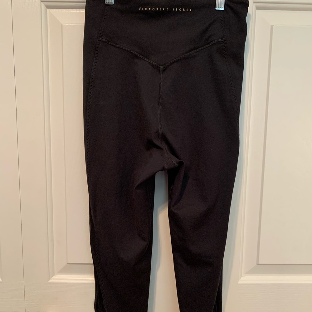 Victoria’s Secret workout leggings